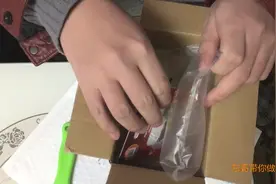 东哥网上买一U盘，可以在苹果手机互传，真是太方便了视频封面