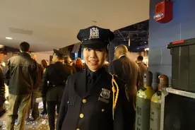 美国华裔女警巾帼不让须眉 誓为民众安危保驾护航图片