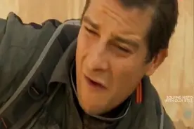 荒野求生：贝尔抓到毒性最强的蝎子，人被蜇伤24小时就会死亡