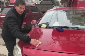 50岁大叔在洗车店干活，为啥工资才1000块钱？听听大叔怎么说视频封面