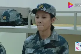 沈梦辰抽腰带,误伤了张蓝心,网友：你长点心吧