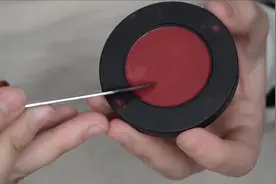 腮红竟然可以用来画眼线，这波操作真六视频封面