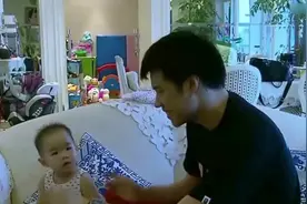 黄毅清晒与女儿聊天视频，铛铛曝与保姆住小房子