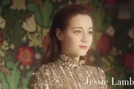 热巴轻松驾驭吸血鬼造型，变攻气十足冷美人！