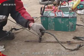 电动车电瓶可以当电焊机用，你知道吗？农村修理工为大家做实验视频封面