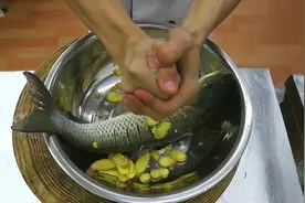 教你一道菜：“红烧草鱼”的正宗做法，先收藏起来