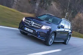 奔驰GLS3月上市 搭三款发动机图片