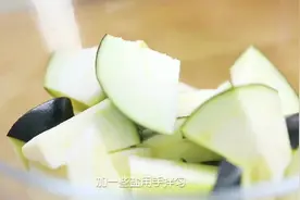 罗勒酱香茄子鸡胸肉，好吃不发胖，减肥的朋友可以get起来！