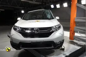 2019款本田CR-V有多结实？做一个碰撞测试你就知道了视频封面