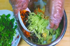 凉皮 面筋详细做法，筋道柔软还透亮，学会都能摆摊了