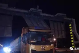 “创城”我们在行动：擎天柱大哥能变形，您可变不了呀！图片