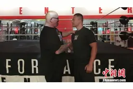 王彬登陆美国WWE摔跤狂热大赛成中国第一人图片