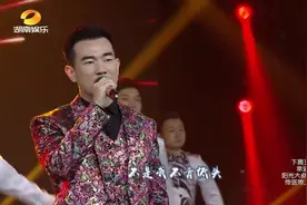 男子模仿任贤齐，现场演唱《兄弟》，模仿的和本尊简直太像了