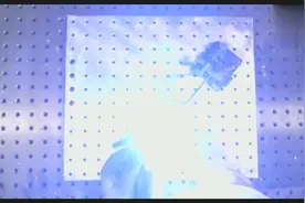 工厂来了一位“大神”，现场演示鱼鳞焊，月薪8000到底值不值？视频封面