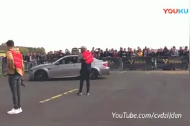 宝马M3单挑奥迪RS6直线加速，这差距真不小，刚起步就没了悬念！