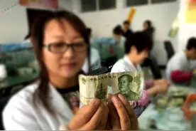 残币假币游戏币张家口公交车屡收奇葩“钱”图片