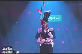 即使蒙着面但一开口，就知道是谁，听了这么多年声音太熟悉了