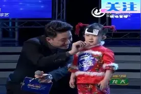3岁萌娃小玉玉带病坚持登台表演！看得观众评委好揪心！视频封面