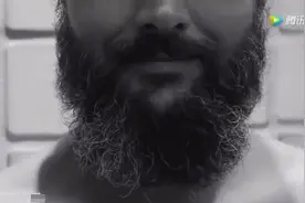 实拍美国男子把失恋多年赞的胡子刮了，把自己都帅呆了视频封面