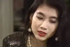 服务员比男友更懂女孩的事，男朋友吃醋了