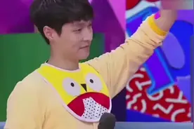 甜馨在大本营现场哭着找妈妈，张艺兴的举动暖哭了！真是国民哥哥视频封面