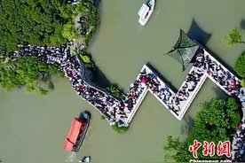 “五一”小长假扬州景点门票不优惠 人看人很无奈图片