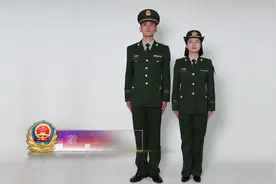 要换装了，带你了解军营着装规范——春秋常服。 @抖音小助手 #军人着装