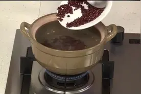 美味不可挡的家常菜红豆汤，学会了做给家人吃吧