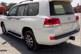 难得一见的2017款中东版丰田霸道V6 售价58万起视频封面