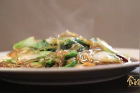 家常好味道，好吃的快菜炒粉条，就是这么简单快捷