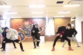 “鸡你太美”练习室舞蹈版，找到蔡徐坤了吗？