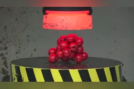 这手串被900度的烧红铁块压过后，还能带吗，还值钱么？