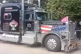 “擎天柱”卡车现身国内，500多万的土豪大玩具视频封面