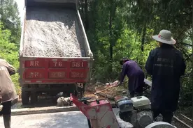 农村硬化水泥路宽3.5米，每公里造价28万！能不能赚钱？视频封面