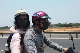 骑摩托车跑着越南的“高速公路”，这沿途的风光太美了视频封面