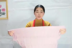 毛衣下摆松垮肥大，教你收紧的两种方法，能无痕也能锦上添花