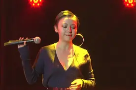 王韵壹演唱《神犬小七第二季》主题曲《今生感谢你》现场版