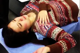 只需10秒,马上解除肩头酸痛！日本人的神奇妙方值得一试图片