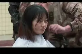 女大学生初入军营的第一课—剪短发！崩溃ing……#我的军旅梦 第二季明日开播！