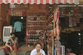 看印度景区都卖什么纪念品 让人欲罢不能忍不住买买买视频封面