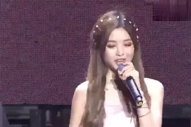 彭十六王传捷同框唱歌了,好般配,最后一个小动作太甜了！