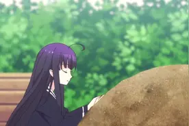 男女约会居然在堆沙子，厉害了