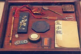小孩周岁要抓周，抓到什么以后就能当什么，很多人小时候都没抓过