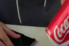 可乐被晃了里面全是气，二十秒教你解决。