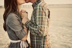 男朋友和前女友藕断丝连，该不该放弃图片