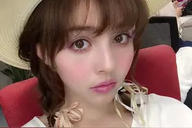 混血新秀日模加藤NANA　合照乃木坂网友赞宇宙最可爱图片