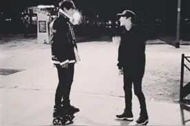 他是韩国大势爱豆，自带吸引妹子属性但更喜欢和男生“交往”图片