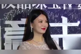 看了何炅对李湘的称呼，终于能明白李湘为什么是千亿富豪了！视频封面