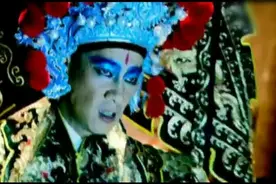 都说陈小春和黄贯中长得很像，原来黄贯中还给陈小春写过歌