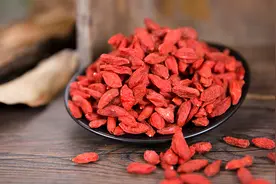 夏天感觉不想吃东西原来是这么回事，身体这个部位能看出你的问题视频封面